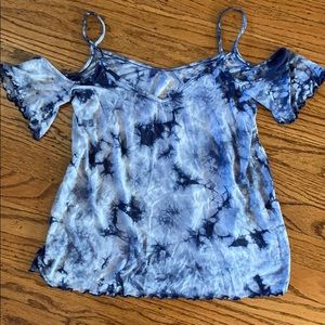 🦋 AE Soft & Sexy Cold Shoulder Top 🦋